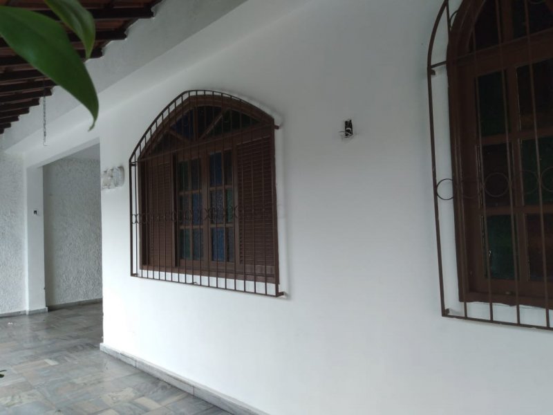 Casa à venda Ibes com 220m² e 3 quartos por R$ 950.000 - 1817564352-foto06a.jpg