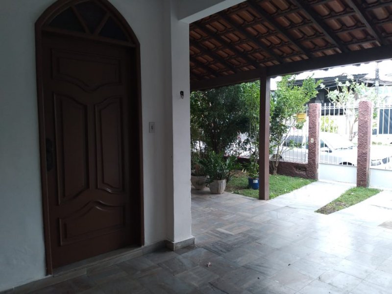 Casa à venda Ibes com 220m² e 3 quartos por R$ 950.000 - 821142977-foto05a.jpg