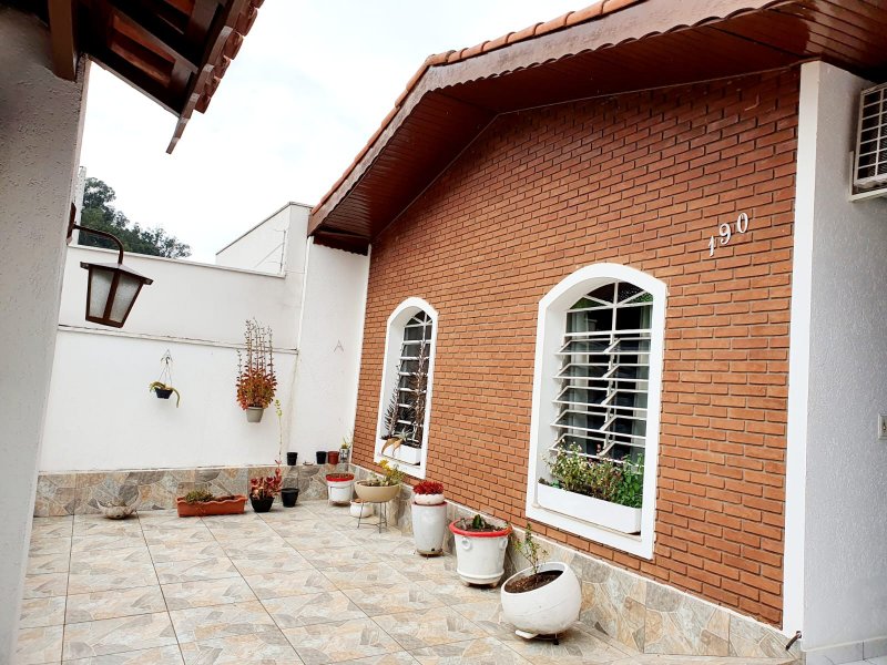 Casa à venda Jardim da Fonte com 147m² e 3 quartos por R$ 750.000 - 1933564733-casa.jpeg