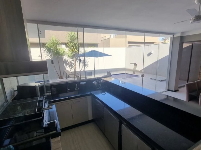 Casa de condomínio à venda Parque Res Damha com 240m² e 3 quartos por R$ 1.490.000 - 966499110-07916a70-9056-41bd-bd45-36c319c4fc6b.jpeg