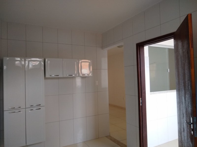 Casa à venda Centro com 200m² e 5 quartos por R$ 450.000 - 1357490780-img-20200401-165024636.jpg