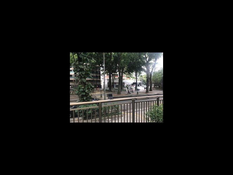 Apartamento à venda Leblon com 130m² e 4 quartos por R$ 3.400.000 - 2081856846-6-pracinha-lateral-rua.jpg