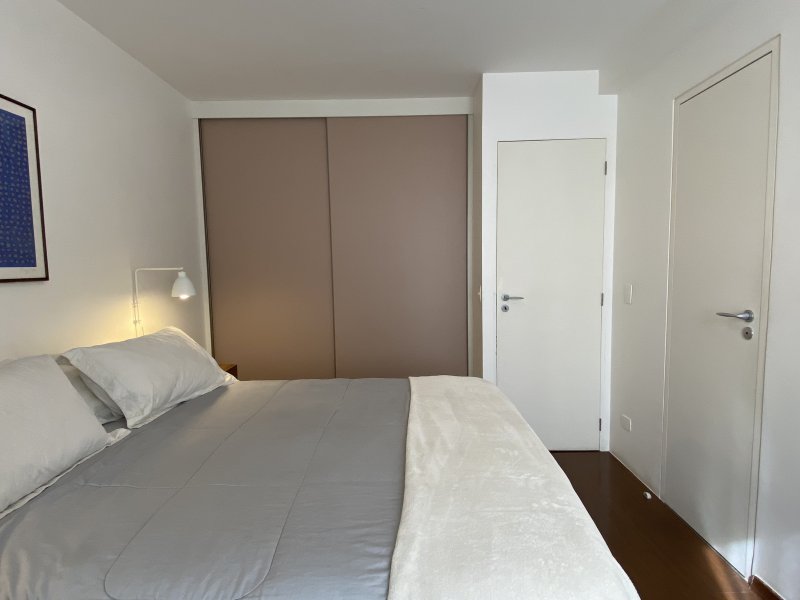 Apartamento à venda Perdizes com 92m² e 2 quartos por R$ 920.000 - 105530427-suite-armario.jpg