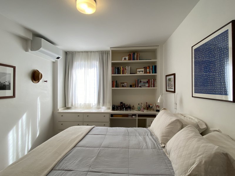 Apartamento à venda Perdizes com 92m² e 2 quartos por R$ 920.000 - 210241676-suite-janela.jpg