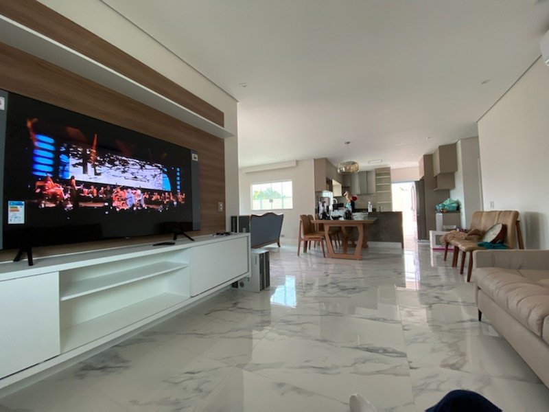 Chácara à venda Vila Paraíso com 2000m² e 4 quartos por R$ 1.000.000 - 1963809570-1a13f1d0-5e63-4f9a-b263-40702335dff9.jpeg