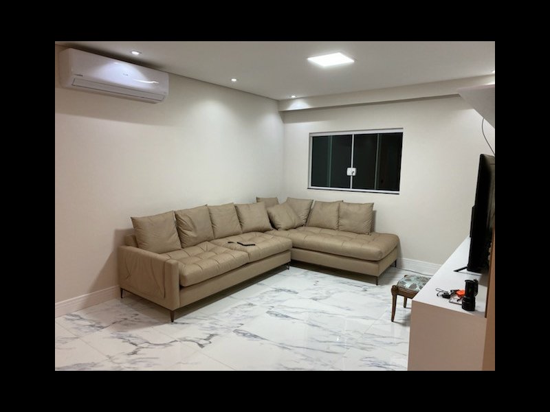 Chácara à venda Vila Paraíso com 2000m² e 4 quartos por R$ 1.000.000 - 1976324115-da67e8fb-80ad-42f8-a31c-e41d24404385.jpeg