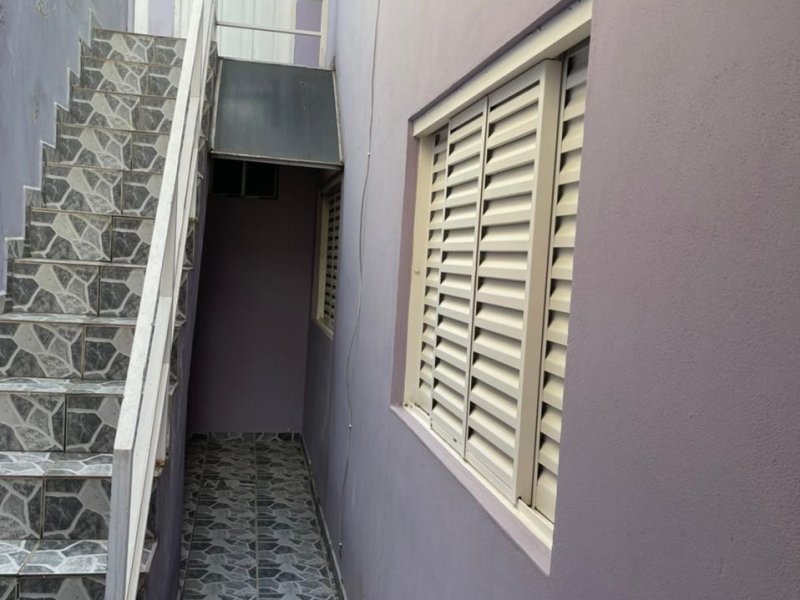 Casa à venda Flor do Vale com 250m² e 3 quartos por R$ 350.000 - 1132394804-escadaexterna.jpg