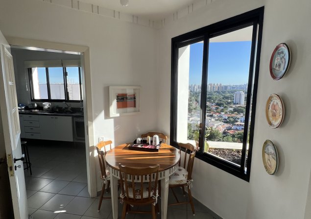 imóvel com 245m²