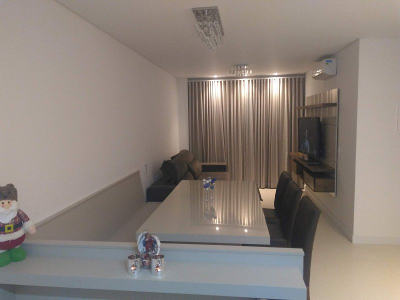 Apartamento à venda Ingleses do Rio Vermelho com 72m² e 2 quartos por R$ 699.000 - 425880789-img-20181226-222430244.jpg