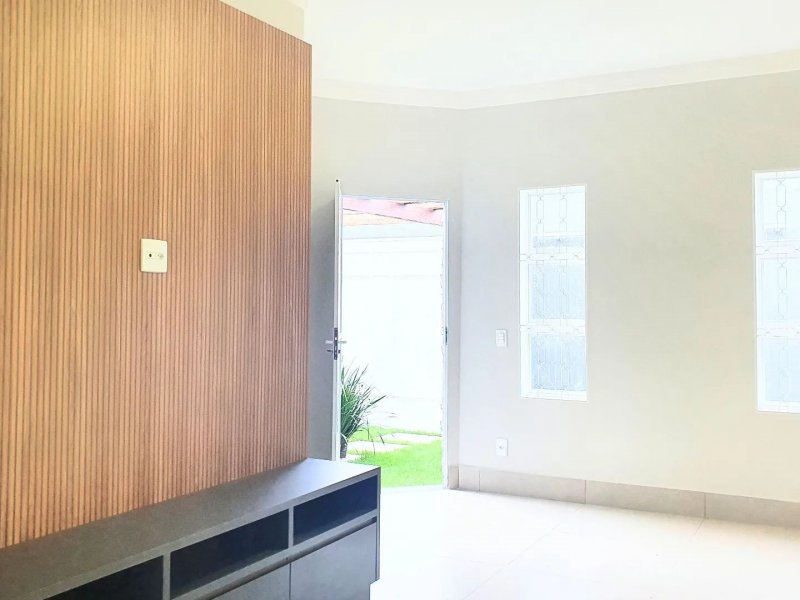 Casa à venda Centro com 100m² e 2 quartos por R$ 350.000 - 928427896-sala-002.jpg