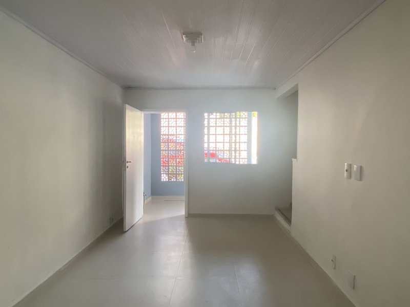 Casa à venda Jardim Tremembé com 90m² e 2 quartos por R$ 390.000 - 913804368-img-0409.JPEG