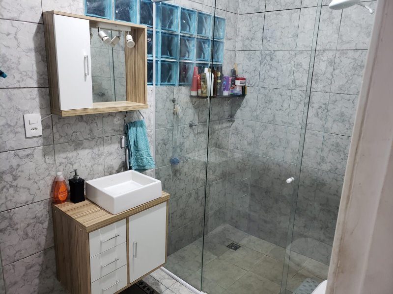 Casa à venda Sepetiba com 378m² e 3 quartos por R$ 295.000 - 1214924668-banheiro.jpeg