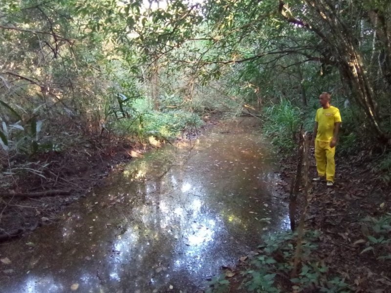 Chácara à venda Aldeia dos Camarás com 13000m² e 8 quartos por R$ 2.000.000 - 781745000-riacho-1.jpg