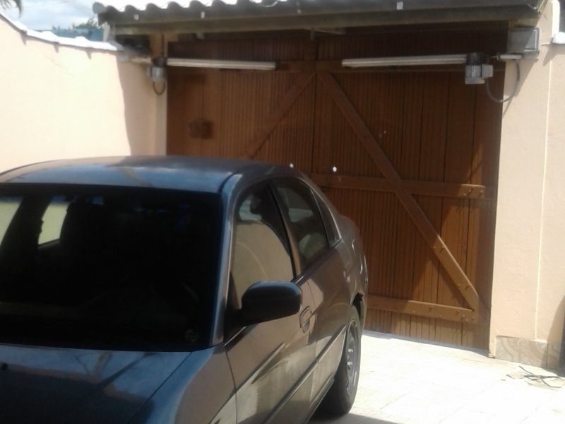 Casa à venda Praia das Palmeiras com 194m² e 2 quartos por R$ 390.000 - 1587925103-garagem-2.jpg