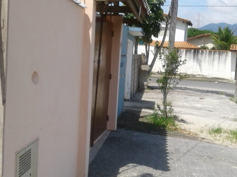 Casa à venda Praia das Palmeiras com 194m² e 2 quartos por R$ 390.000 - 843611776-vistalateralfrontal.jpg