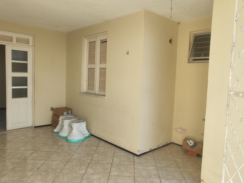 Casa à venda Cidade dos Funcionários com 310m² e 3 quartos por R$ 550.000 - 1496467204-imovel001-2-area-interna-foto01.jpg