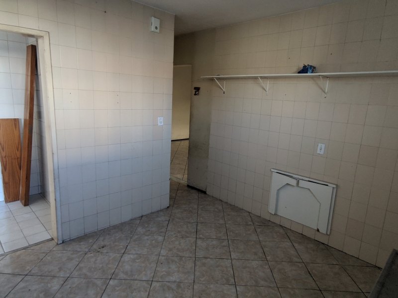 Casa à venda Cidade dos Funcionários com 310m² e 3 quartos por R$ 550.000 - 2006404933-imovel001-7-cozinha-foto01.jpg