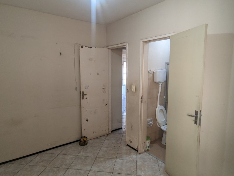 Casa à venda Cidade dos Funcionários com 310m² e 3 quartos por R$ 550.000 - 2032392182-imovel001-5-quartos-terreo-foto06.jpg