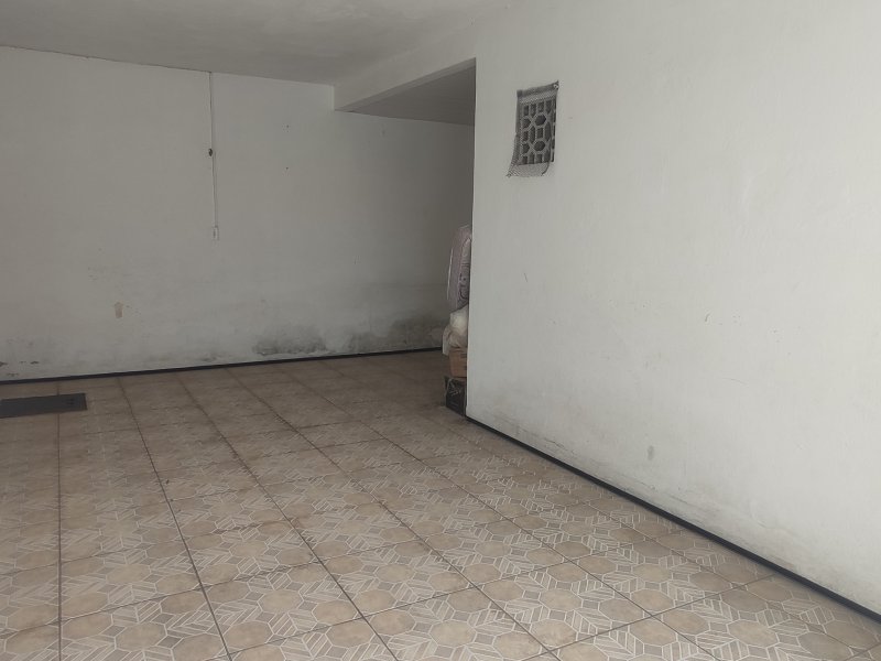 Casa à venda Cidade dos Funcionários com 310m² e 3 quartos por R$ 550.000 - 253327534-imovel001-8-garagem-area-servico-foto01.jpg