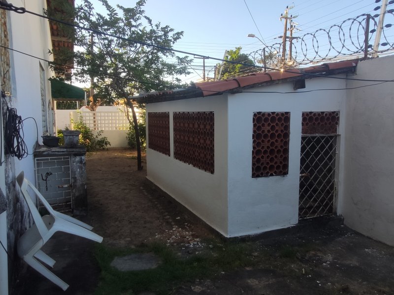 Casa à venda Cidade dos Funcionários com 310m² e 3 quartos por R$ 550.000 - 762251441-imovel001-9-area-externa-foto01.jpg