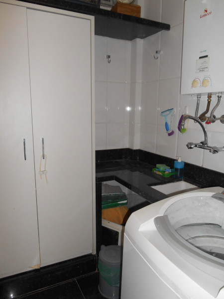 Apartamento à venda Copacabana com 97m² e 3 quartos por R$ 890.000 - 706780609-area-de-servico.JPG