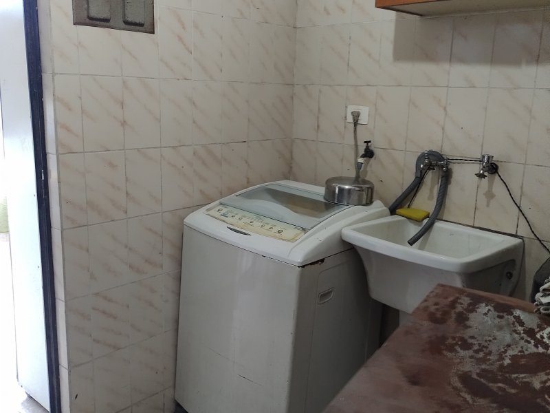 Casa à venda Jardim Regis com 420m² e 3 quartos por R$ 580.000 - 576790922-img-20210228-145657132.jpg