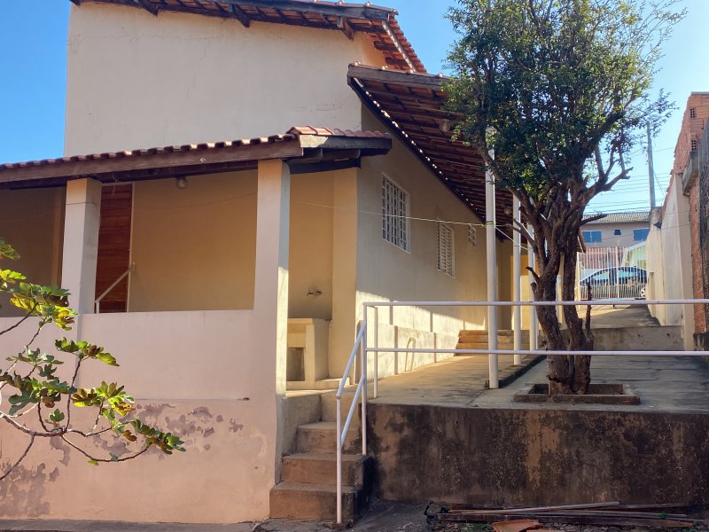 Casa à venda Parque das Nações com 1142m² e 2 quartos por R$ 270.000 - 1297983631-24f91917-584e-498d-9416-2256442f070a.jpeg