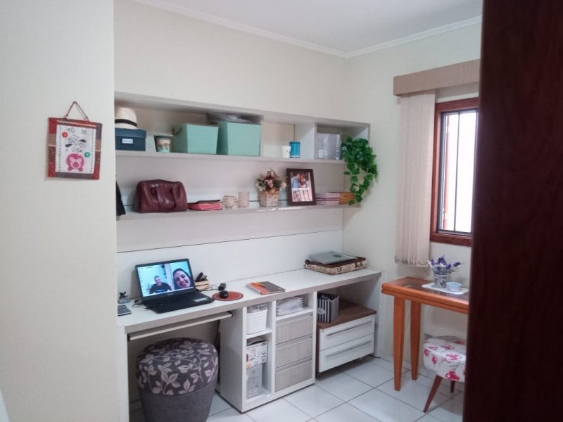 Casa à venda Vila Sao Joao com 175m² e 3 quartos por R$ 570.000 - 149619693-whatsapp-image-2022-06-06-at-10.jpeg