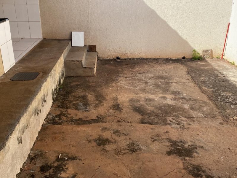 Casa à venda Residencial Campus com 205m² e 3 quartos por R$ 270.000 - 1555729081-quintal-1.jpeg