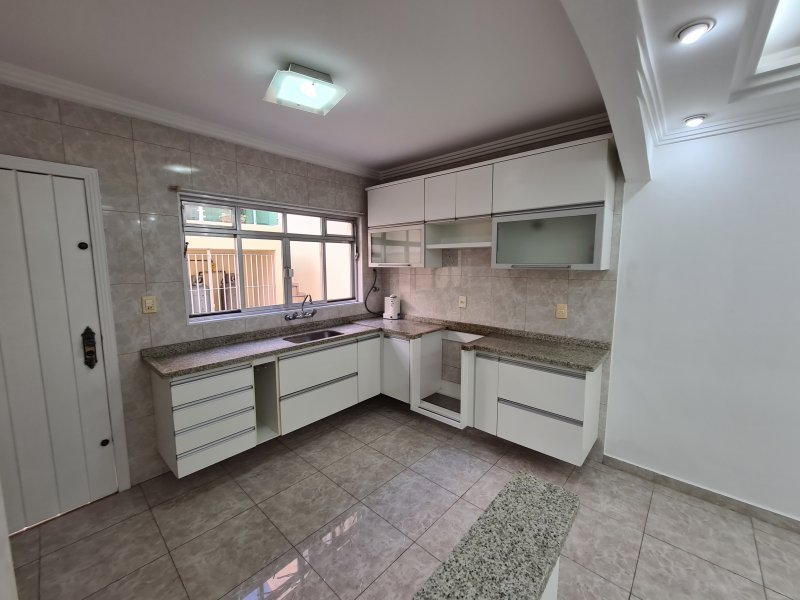 Casa à venda Vl. Pires com 246m² e 3 quartos por R$ 980.000 - 2098303256-20220617-113028.jpg