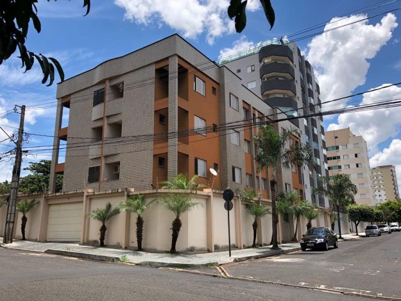 Apartamento à venda Saraiva com 80m² e 3 quartos por R$ 450.000 - 158943337-img-20220630-wa0029.jpg