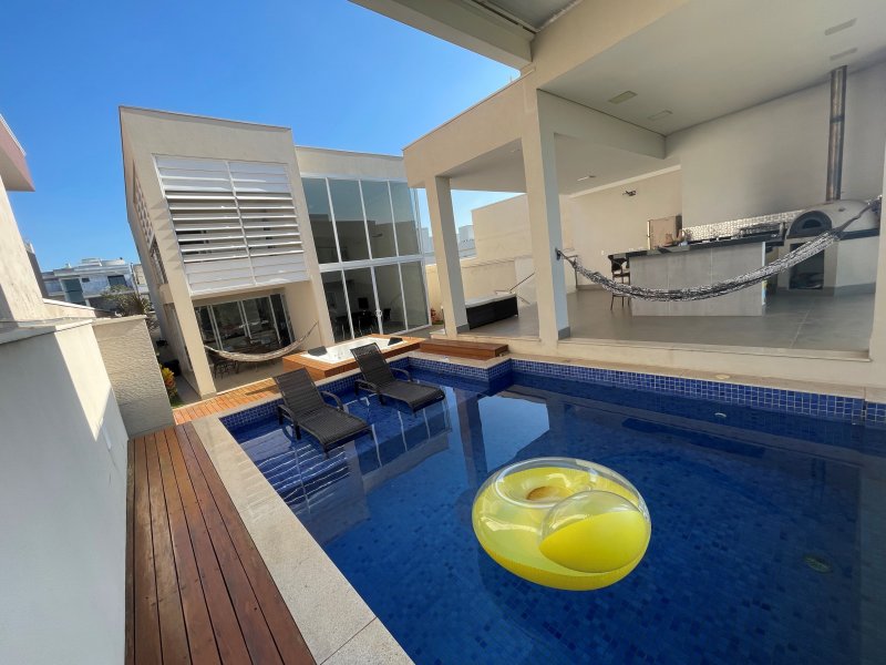 Casa de condomínio à venda Village Limeira com 300m² e 3 quartos por R$ 18.000 - 1845018934-canto-externo-piscina.jpg