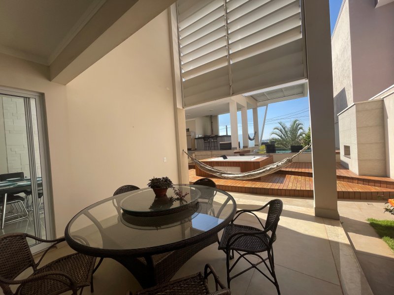 Casa de condomínio à venda Village Limeira com 300m² e 3 quartos por R$ 18.000 - 604221671-redonda-canto-4.jpg