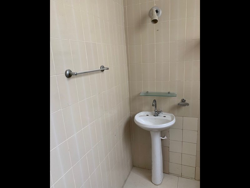 Apartamento à venda Santa Teresa com 50m² e 2 quartos por R$ 220.000 - 2060454411-10-banheiro-vista2.jpg