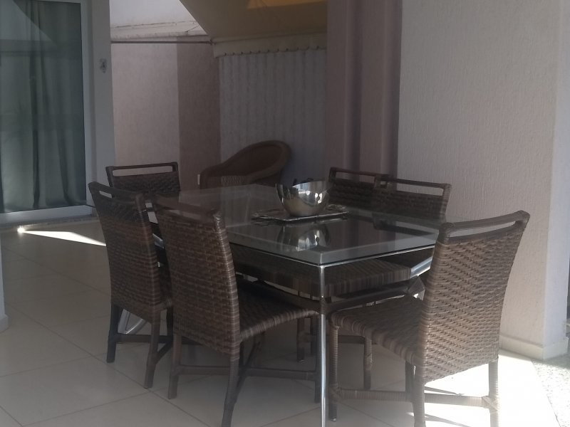 Casa de condomínio à venda Parque Residencial Maria Elmira com 213m² e 3 quartos por R$ 860.000 - 1361659206-img-20220424-150112657.jpg