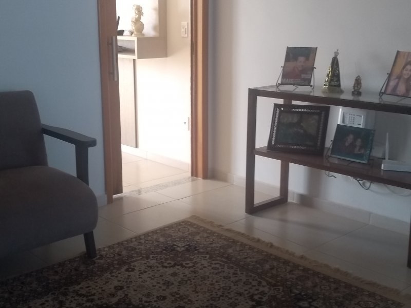 Casa de condomínio à venda Parque Residencial Maria Elmira com 213m² e 3 quartos por R$ 860.000 - 1477631479-img-20220424-150223464.jpg