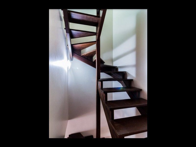 Casa à venda Jardim Itu-Sabará com 92m² e 3 quartos por R$ 400.000 - 161670810-escadas.jpg