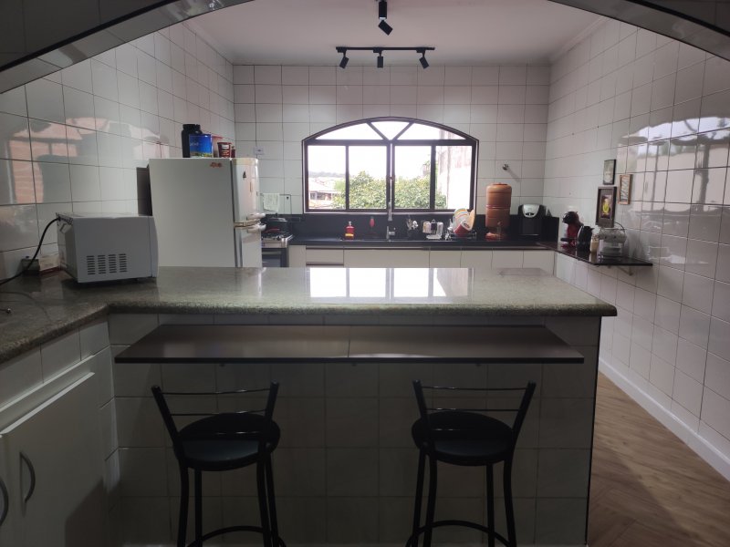 Casa à venda Jardim N. Sra. do Carmo com 220m² e 3 quartos por R$ 650.000 - 2012961424-img-20220806-102450.jpg