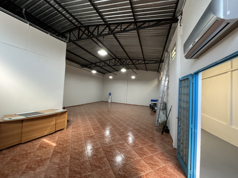 Comercial à venda Jardim Jussara com 190m² e 1 quarto por R$ 390.000 - 990786532-025-copia.JPG