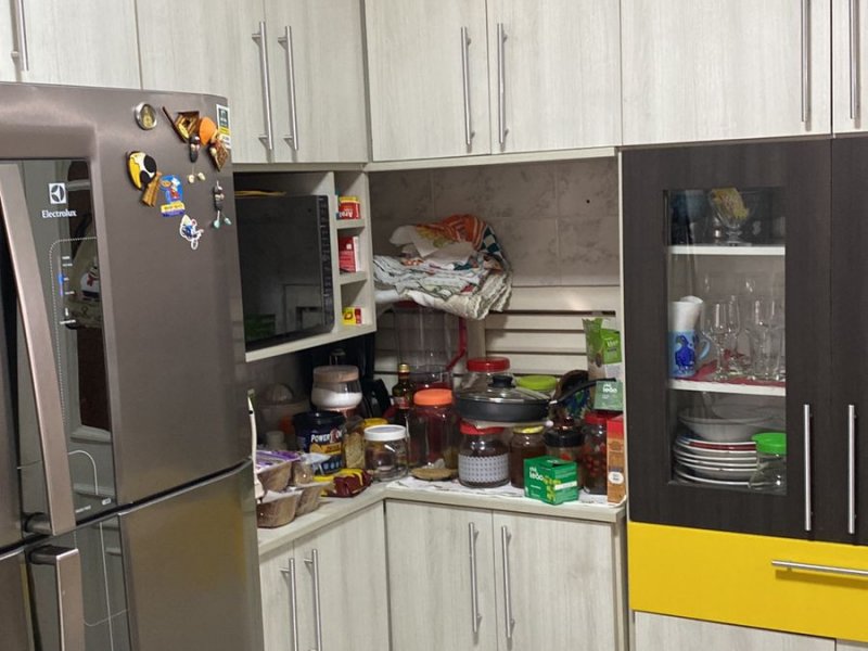 Casa de condomínio à venda Parque Assunção com 126m² e 3 quartos por R$ 680.000 - 2102702346-cozinha.jpeg