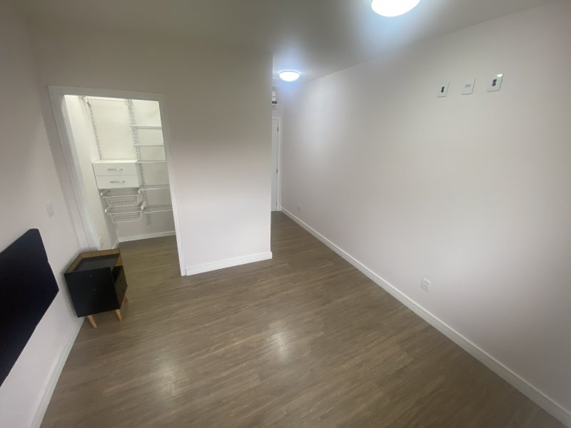 Casa à venda Jardim Krahe com 76m² e 1 quarto por R$ 330.000 - 1326126439-foto13.JPG