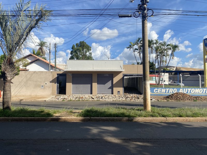 Casa à venda centro com 240m² e 3 quartos por R$ 550.000 - 1916979025-48db09ce-461f-43ff-a21c-c8f0552a6edd.jpeg