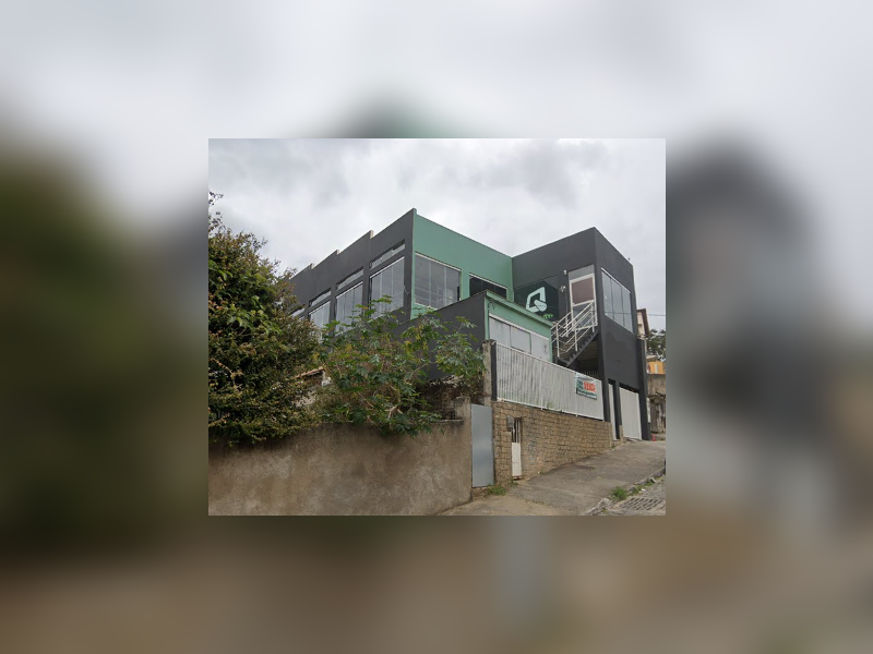 Casa à venda Centro com 609m² e 3 quartos por R$ 1.500.000 - fachada-casa-2.png
