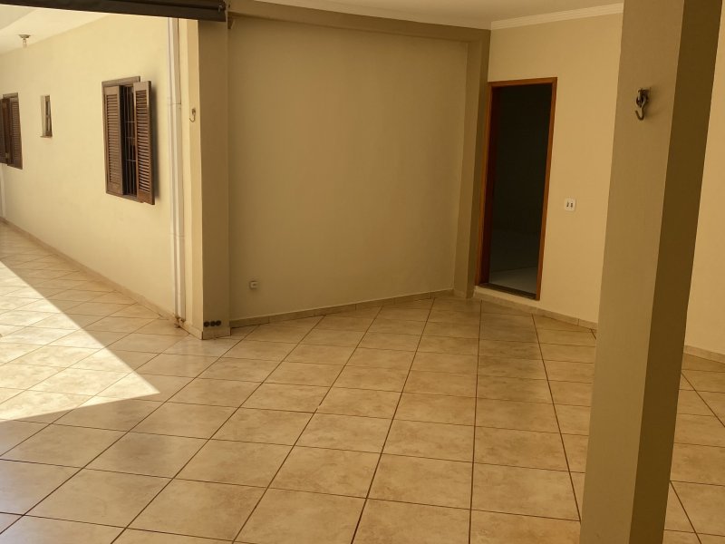 Casa à venda Jardim Alvorada com 250m² e 3 quartos por R$ 650.000 - 2052679838-cf035e56-41eb-4fb7-a461-535a0c8e5e0c.jpeg