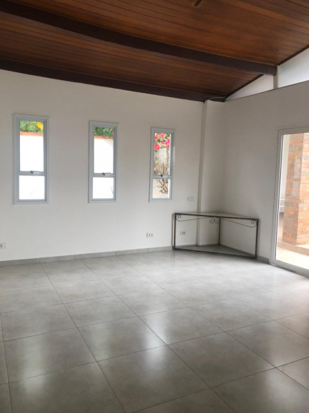 Casa à venda Nova Gardênia com 230m² e 3 quartos por R$ 1.600.000 - 520479089-13.jpg