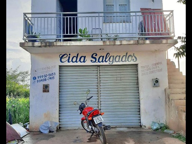 Casa à venda Aerolândia com 300m² e 2 quartos por R$ 115.000 - 643824066-13-frente-casa.jpg