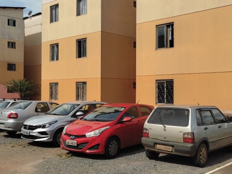 Apartamento à venda Samambaia Sul com 47m² e 2 quartos por R$ 128.500 - 780425132-foto-estacionamento.jpeg
