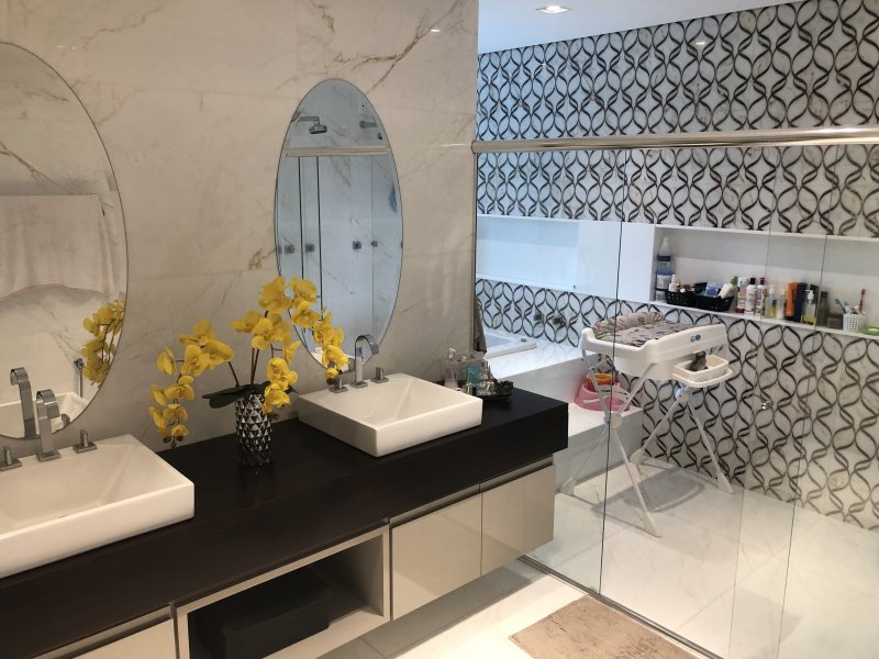 Casa à venda Catalão com 960m² e 4 quartos por R$ 2.750.000 - 1757768503-cfd8cb68-d22c-47e4-a7f0-78d35eedaeb7.jpeg