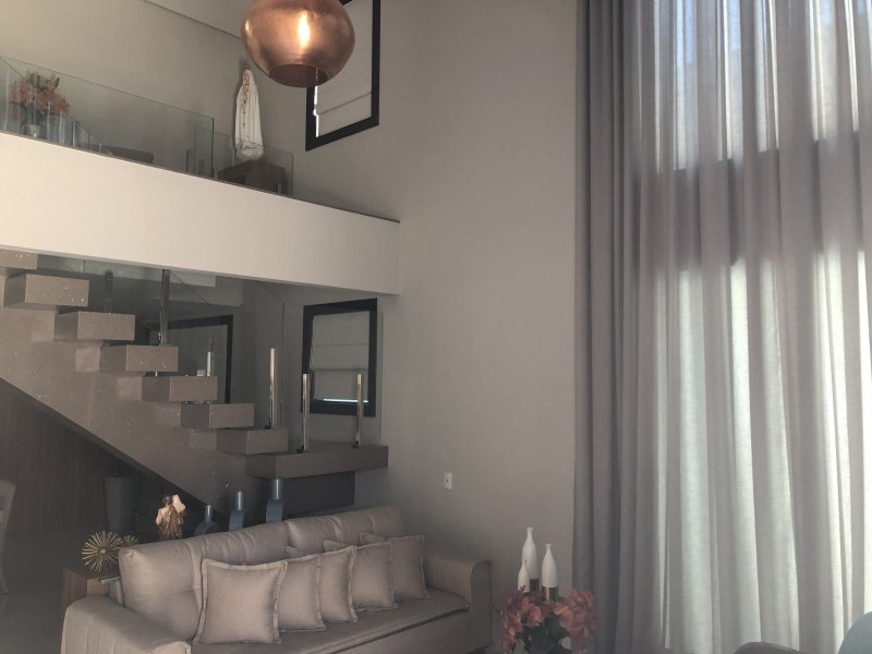 Casa à venda Catalão com 960m² e 4 quartos por R$ 2.750.000 - 915120229-44b4f58a-2c66-4f03-a6b4-8425a724f584.jpeg