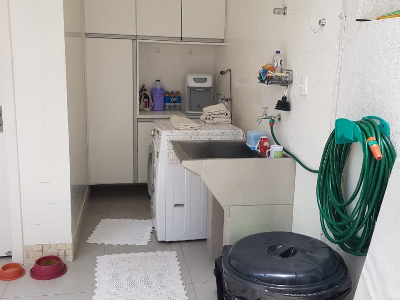 Casa à venda Vila São Pedro com 175m² e 4 quartos por R$ 1.000.000 - 1768933800-img-20220721-wa0042.jpg